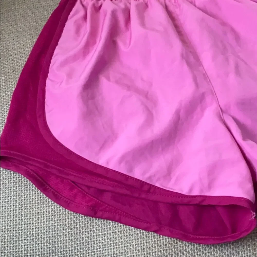 Nike Dri-Fit Pink Fuchsia Shirts Size XS
